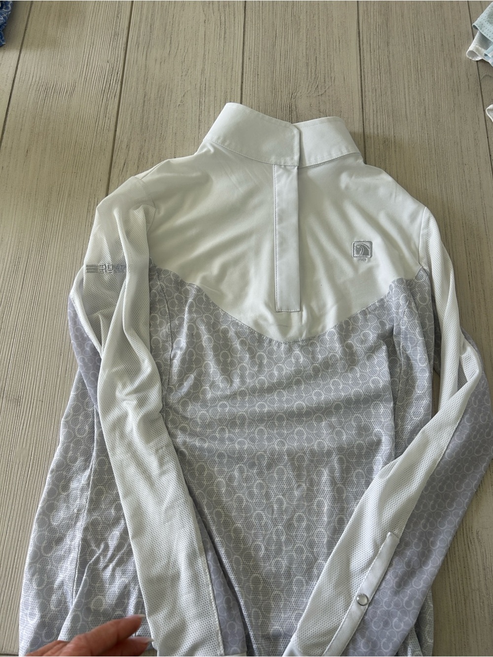 Romfh show/schooling, Equestrian shirt .size small -like new condition